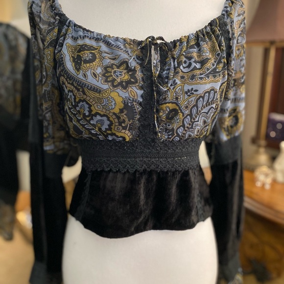 Bohemian Paisley Off-Shoulder Top - Picture 1 of 9